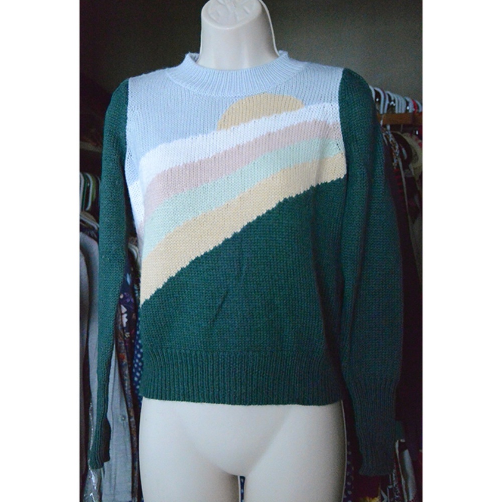 NWOT Sunshine Motiff WILDFOX Sweater - Picture 5 of 5